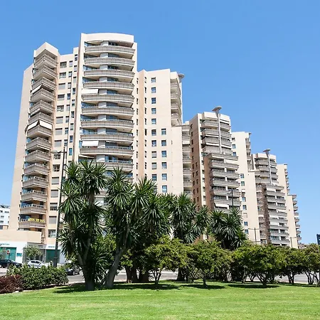 Apartup Opera Views
